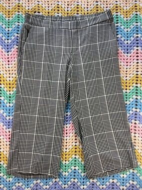 Old Navy 2X Plus Soft Wide Leg Black White Grey Plaid Cropped Pull On Crop Pants
